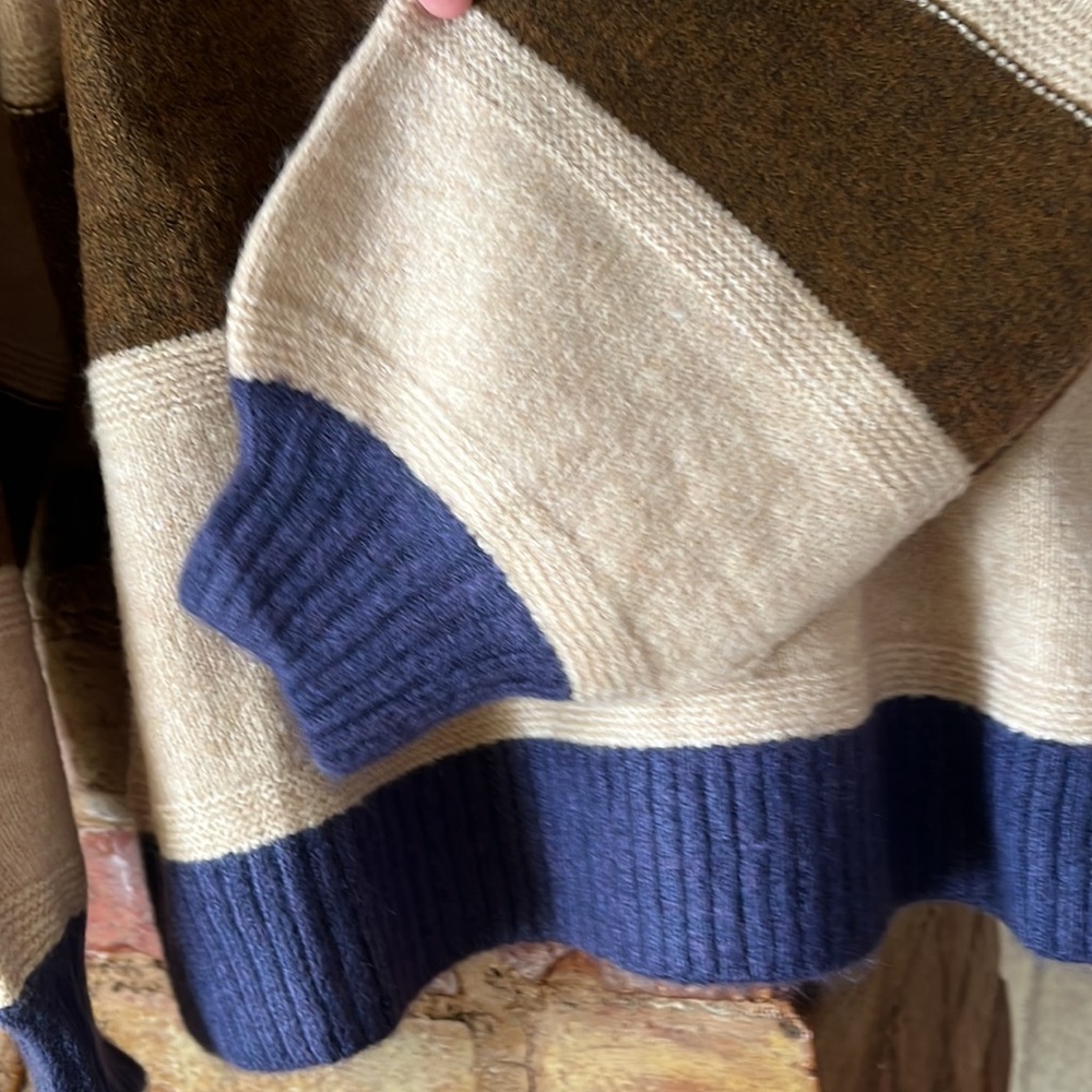 🌷NWT Lumiere Color Block Sweater with Balloon Sleeves 🌷 - Picture 5 of 6